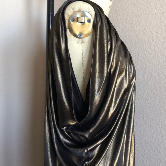 Tops - Picture 3 of 6